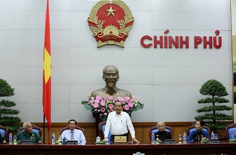 Truong Hoa Binh rencontre des personnes méritantes de Ca Mau - ảnh 1